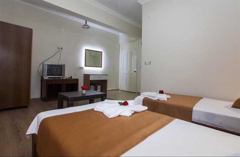 Boreas Suit Hotel 阿拉尼亚 外观 照片